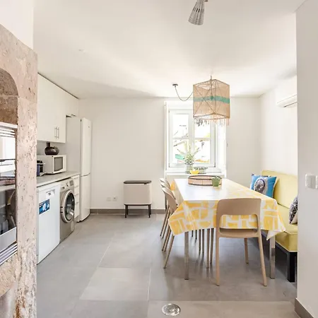 Boutique Duplex In Chiado With Epic Rossio View Apartmán Lisboa