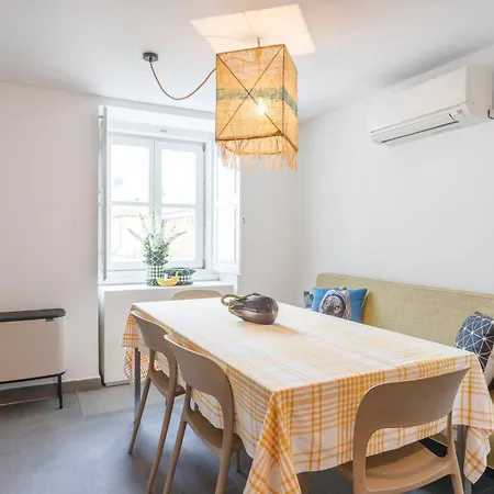 Apartmán Boutique Duplex In Chiado With Epic Rossio View *