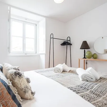 Boutique Duplex In Chiado With Epic Rossio View Apartmán