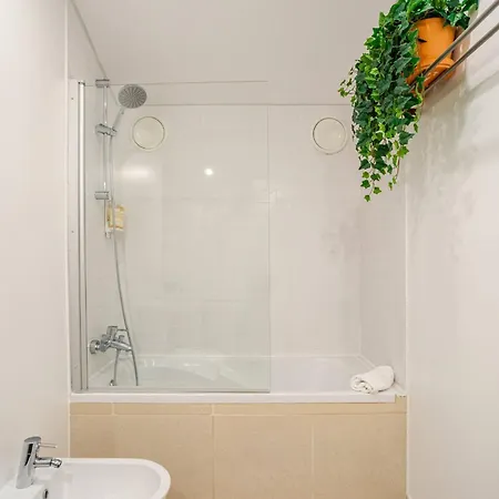 Boutique Duplex In Chiado With Epic Rossio View Apartmán