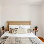 Boutique Duplex In Chiado With Epic Rossio View