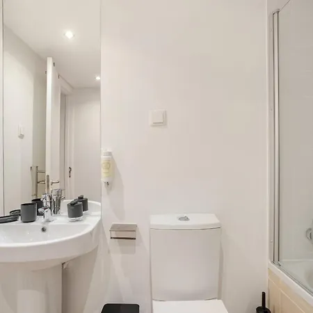 Boutique Duplex In Chiado With Epic Rossio View Апартаменты