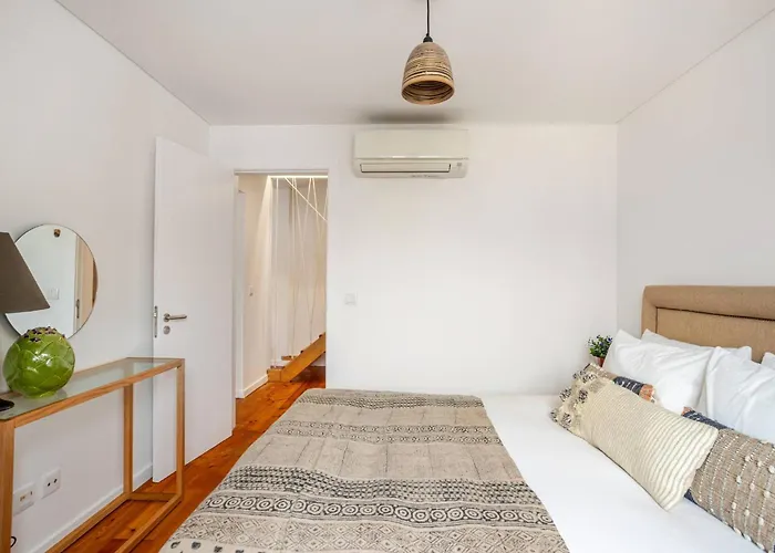 Boutique Duplex In Chiado With Epic Rossio View * リスボン