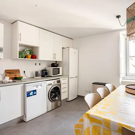 Boutique Duplex In Chiado With Epic Rossio View 아파트 *