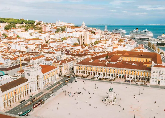 Boutique Duplex In Chiado With Epic Rossio View * Lisbona